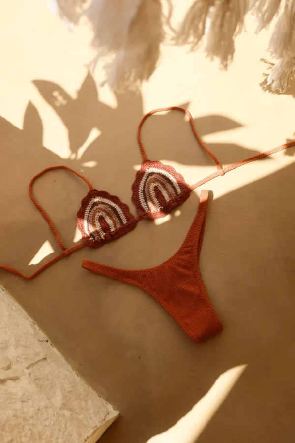 SUTIA  AYLA  CONHAQUE